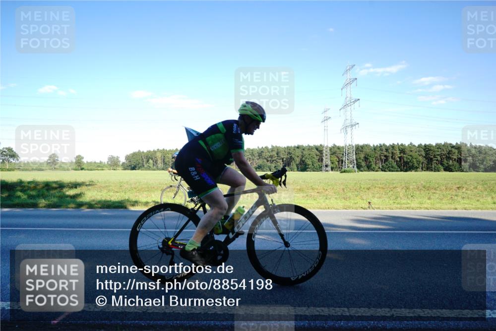07.09.2025 - 19. Norderstedt Triathlon Michael Burmester http://msf.ph/oto/8854198 07.09.2025 16:10:41 Radfahren 1547, 1590, 1600 meine-sportfotos.de