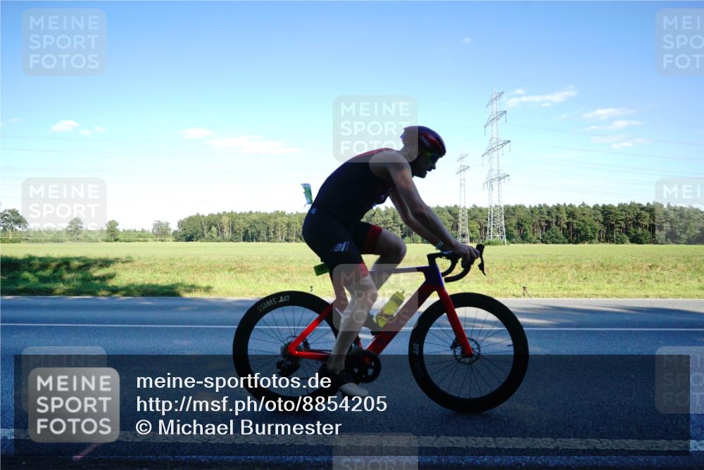 07.09.2025 - 19. Norderstedt Triathlon Michael Burmester http://msf.ph/oto/8854205 07.09.2025 16:10:49 Radfahren 406, 1575 meine-sportfotos.de
