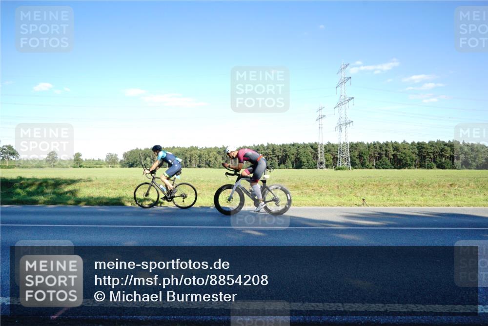 07.09.2025 - 19. Norderstedt Triathlon Michael Burmester http://msf.ph/oto/8854208 07.09.2025 16:10:54 Radfahren 1522, 1585 meine-sportfotos.de