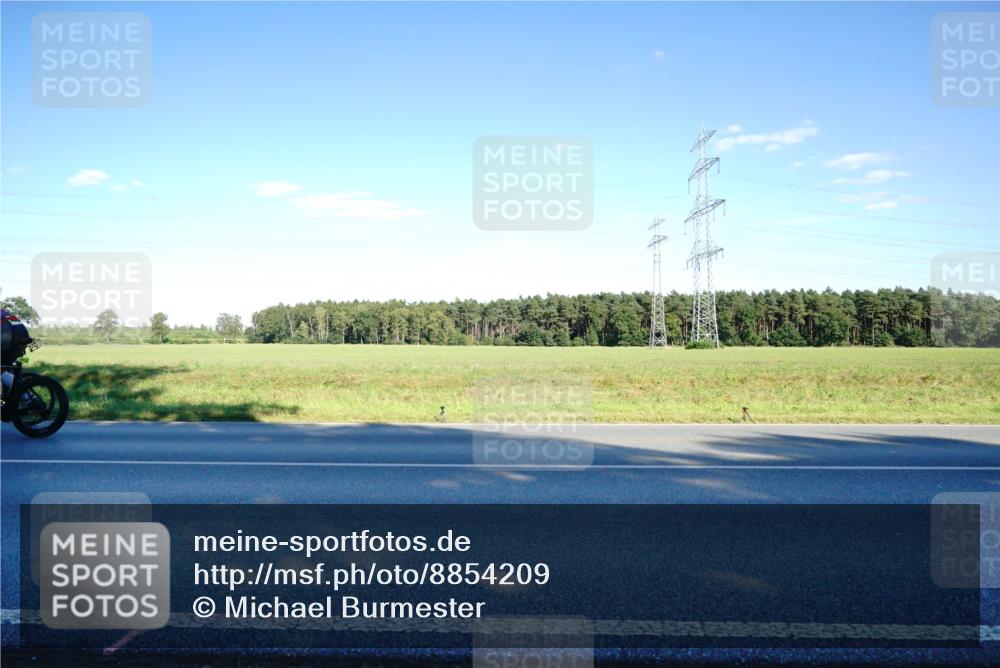 07.09.2025 - 19. Norderstedt Triathlon Michael Burmester http://msf.ph/oto/8854209 07.09.2025 16:10:55 Radfahren 1522, 1585 meine-sportfotos.de