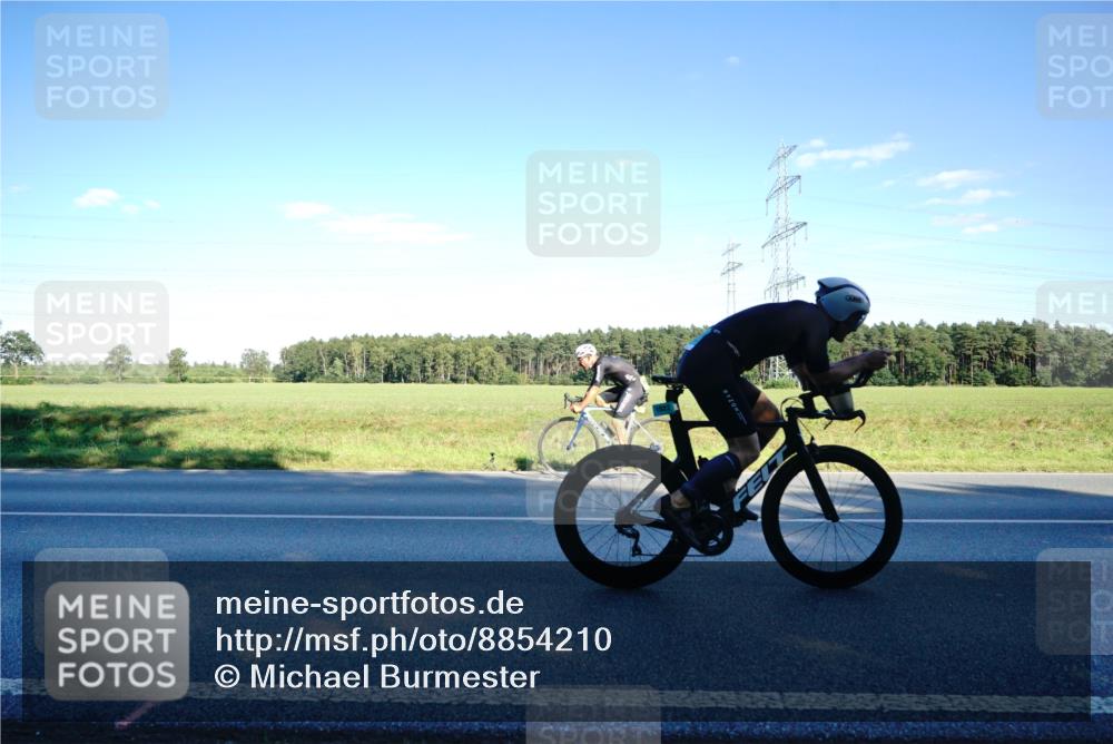 07.09.2025 - 19. Norderstedt Triathlon Michael Burmester http://msf.ph/oto/8854210 07.09.2025 16:10:56 Radfahren 1522, 1585 meine-sportfotos.de