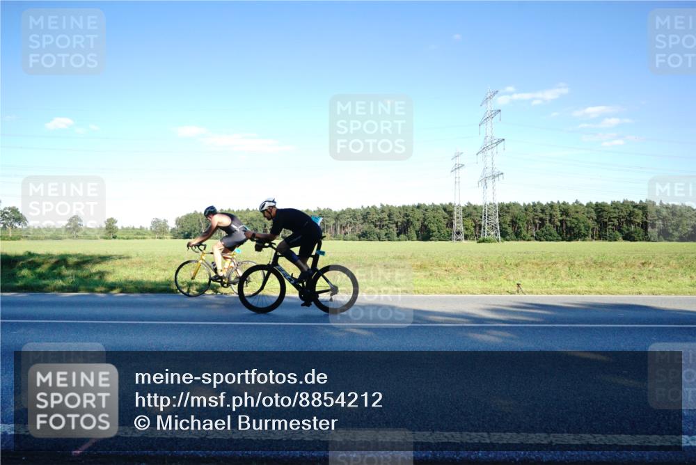 07.09.2025 - 19. Norderstedt Triathlon Michael Burmester http://msf.ph/oto/8854212 07.09.2025 16:10:58 Radfahren 386, 1522 meine-sportfotos.de