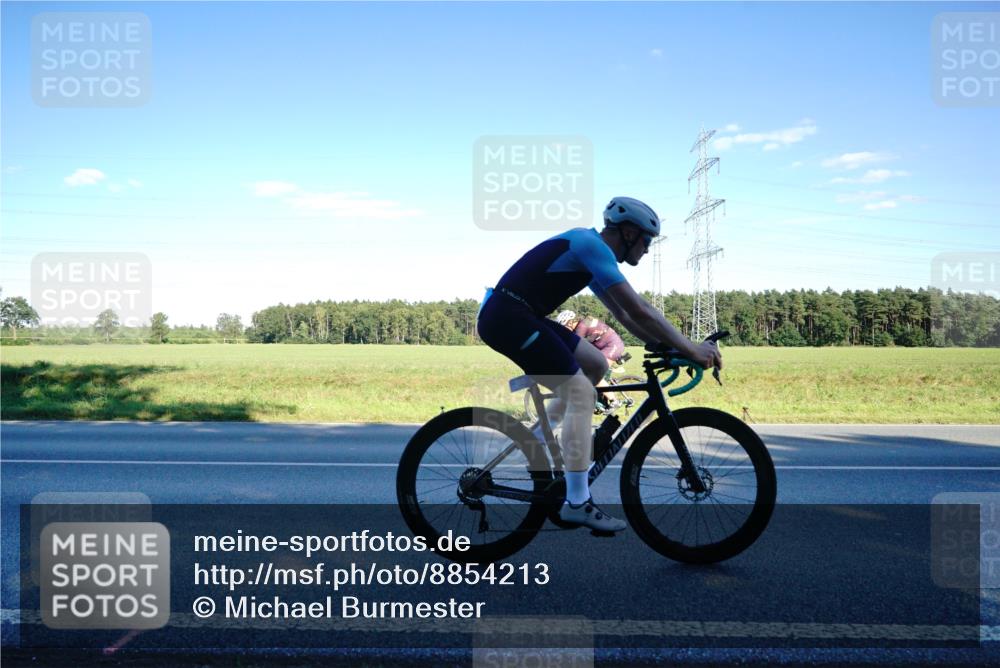 07.09.2025 - 19. Norderstedt Triathlon Michael Burmester http://msf.ph/oto/8854213 07.09.2025 16:10:59 Radfahren 386, 1522 meine-sportfotos.de