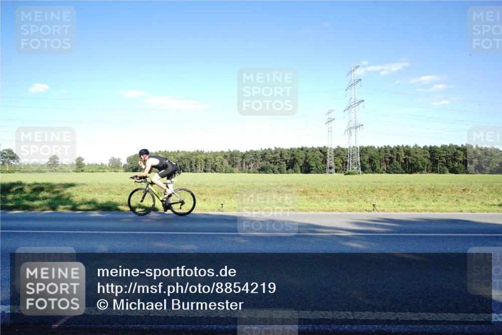 07.09.2025 - 19. Norderstedt Triathlon Michael Burmester http://msf.ph/oto/8854219 07.09.2025 16:11:10 Radfahren  meine-sportfotos.de