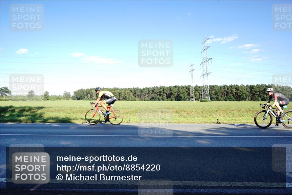 07.09.2025 - 19. Norderstedt Triathlon Michael Burmester http://msf.ph/oto/8854220 07.09.2025 16:11:12 Radfahren  meine-sportfotos.de