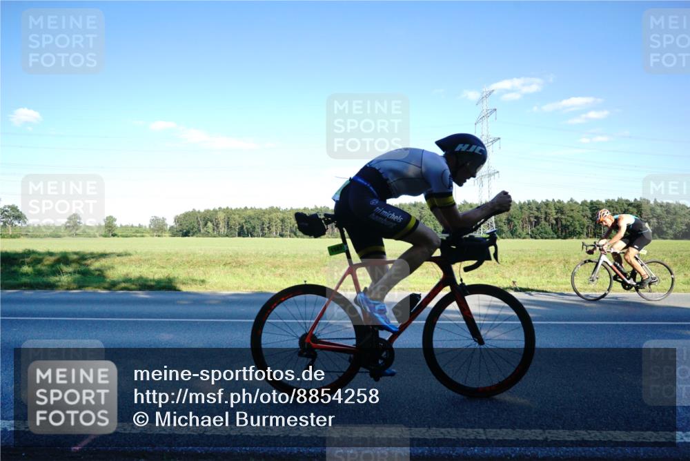 07.09.2025 - 19. Norderstedt Triathlon Michael Burmester http://msf.ph/oto/8854258 07.09.2025 16:12:05 Radfahren 1541, 1544, 1571, 1587, 1591 meine-sportfotos.de