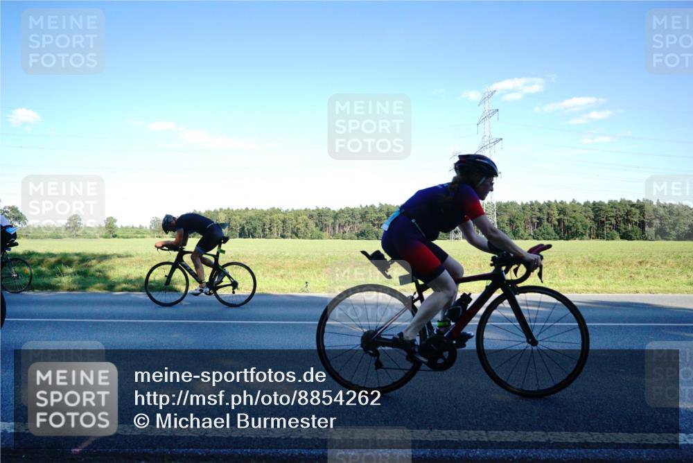 07.09.2025 - 19. Norderstedt Triathlon Michael Burmester http://msf.ph/oto/8854262 07.09.2025 16:12:07 Radfahren 516, 1068, 1541, 1565, 1571, 1587, 1591 meine-sportfotos.de
