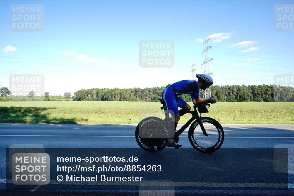 07.09.2025 - 19. Norderstedt Triathlon Michael Burmester http://msf.ph/oto/8854263 07.09.2025 16:12:09 Radfahren 516, 1068, 1541, 1565, 1570, 1591 meine-sportfotos.de