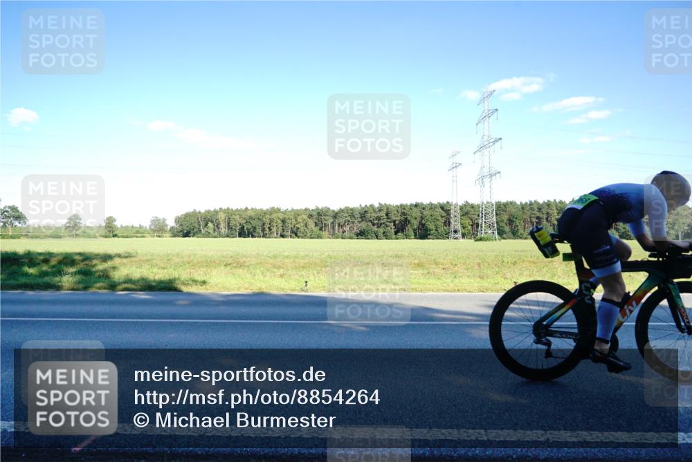 07.09.2025 - 19. Norderstedt Triathlon Michael Burmester http://msf.ph/oto/8854264 07.09.2025 16:12:10 Radfahren 516, 1045, 1068, 1541, 1565, 1570 meine-sportfotos.de
