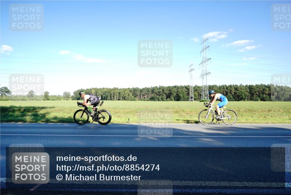 07.09.2025 - 19. Norderstedt Triathlon Michael Burmester http://msf.ph/oto/8854274 07.09.2025 16:12:25 Radfahren 1054, 1533, 1610 meine-sportfotos.de