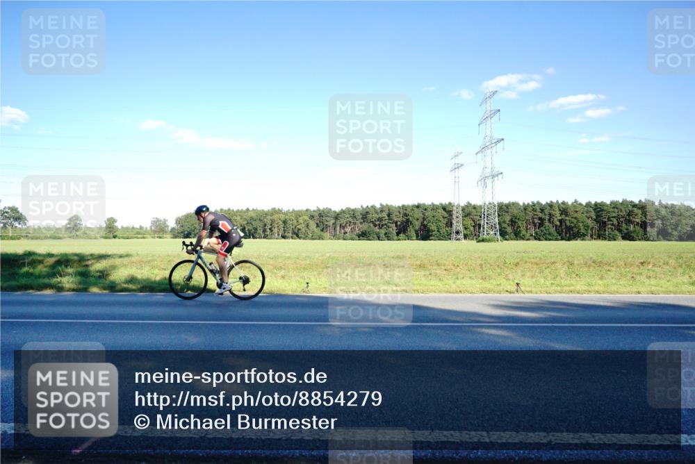 07.09.2025 - 19. Norderstedt Triathlon Michael Burmester http://msf.ph/oto/8854279 07.09.2025 16:12:30 Radfahren 914, 1533 meine-sportfotos.de