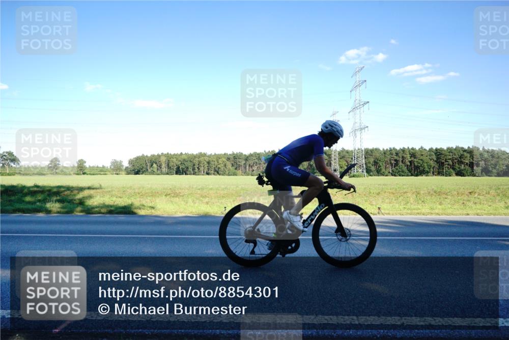 07.09.2025 - 19. Norderstedt Triathlon Michael Burmester http://msf.ph/oto/8854301 07.09.2025 16:13:24 Radfahren 1050, 1060, 1076, 1090, 1106, 1595 meine-sportfotos.de