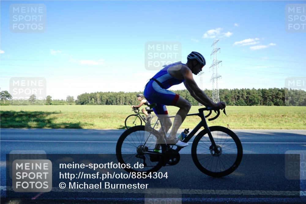 07.09.2025 - 19. Norderstedt Triathlon Michael Burmester http://msf.ph/oto/8854304 07.09.2025 16:13:27 Radfahren 1050, 1060, 1076, 1090, 1595 meine-sportfotos.de