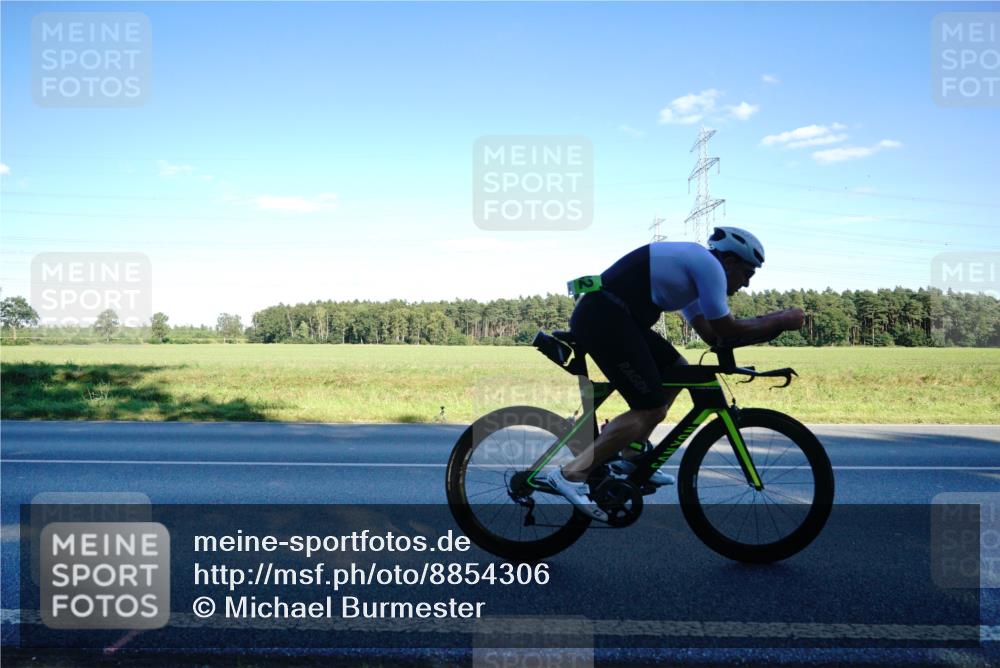 07.09.2025 - 19. Norderstedt Triathlon Michael Burmester http://msf.ph/oto/8854306 07.09.2025 16:13:34 Radfahren 1067, 1582 meine-sportfotos.de