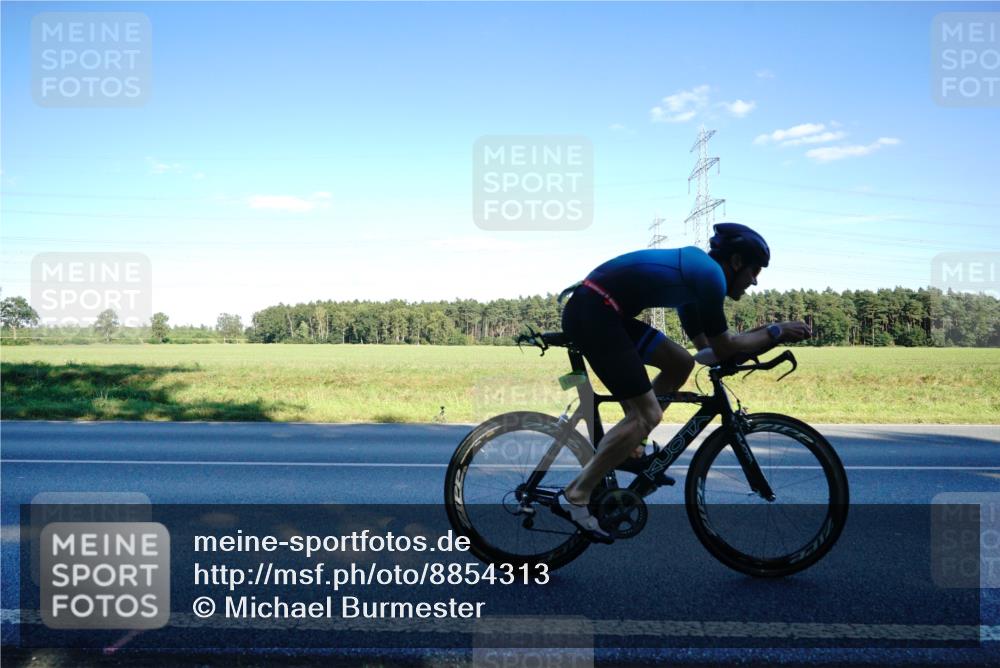 07.09.2025 - 19. Norderstedt Triathlon Michael Burmester http://msf.ph/oto/8854313 07.09.2025 16:13:47 Radfahren 1625 meine-sportfotos.de