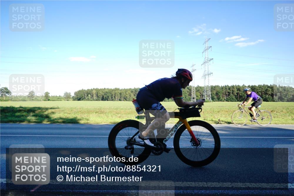 07.09.2025 - 19. Norderstedt Triathlon Michael Burmester http://msf.ph/oto/8854321 07.09.2025 16:14:02 Radfahren 1047, 1413, 1516 meine-sportfotos.de