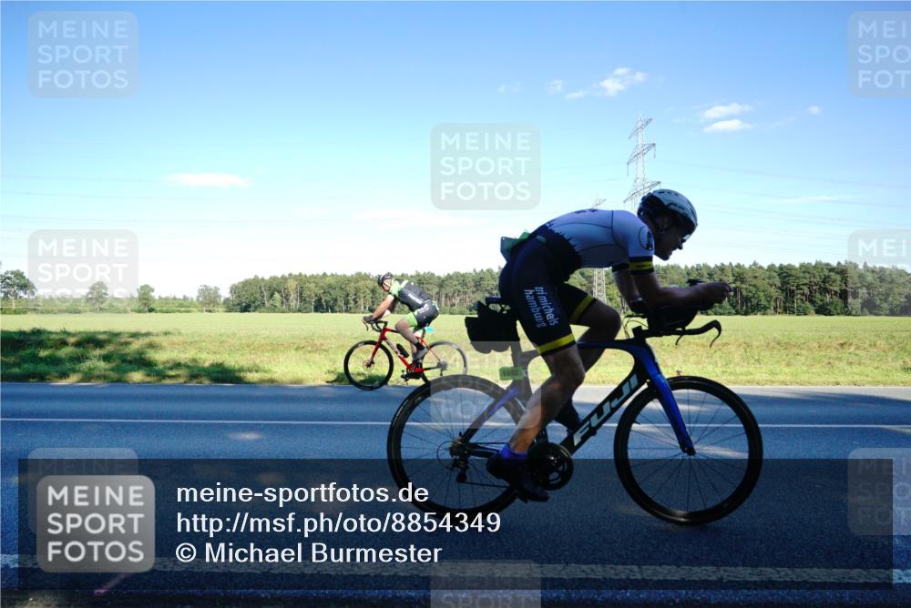 07.09.2025 - 19. Norderstedt Triathlon Michael Burmester http://msf.ph/oto/8854349 07.09.2025 16:15:14 Radfahren 1592 meine-sportfotos.de