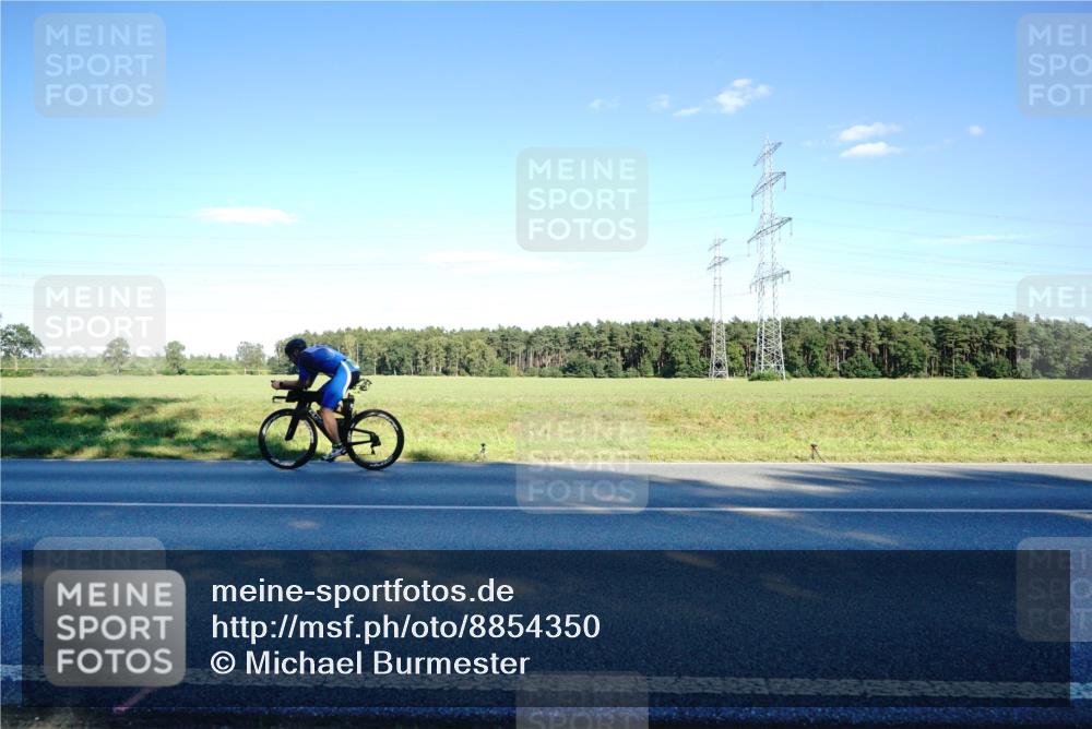 07.09.2025 - 19. Norderstedt Triathlon Michael Burmester http://msf.ph/oto/8854350 07.09.2025 16:15:21 Radfahren 873 meine-sportfotos.de