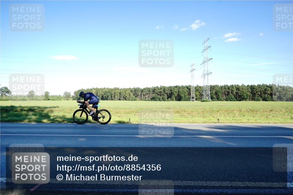 07.09.2025 - 19. Norderstedt Triathlon Michael Burmester http://msf.ph/oto/8854356 07.09.2025 16:15:29 Radfahren 1620 meine-sportfotos.de