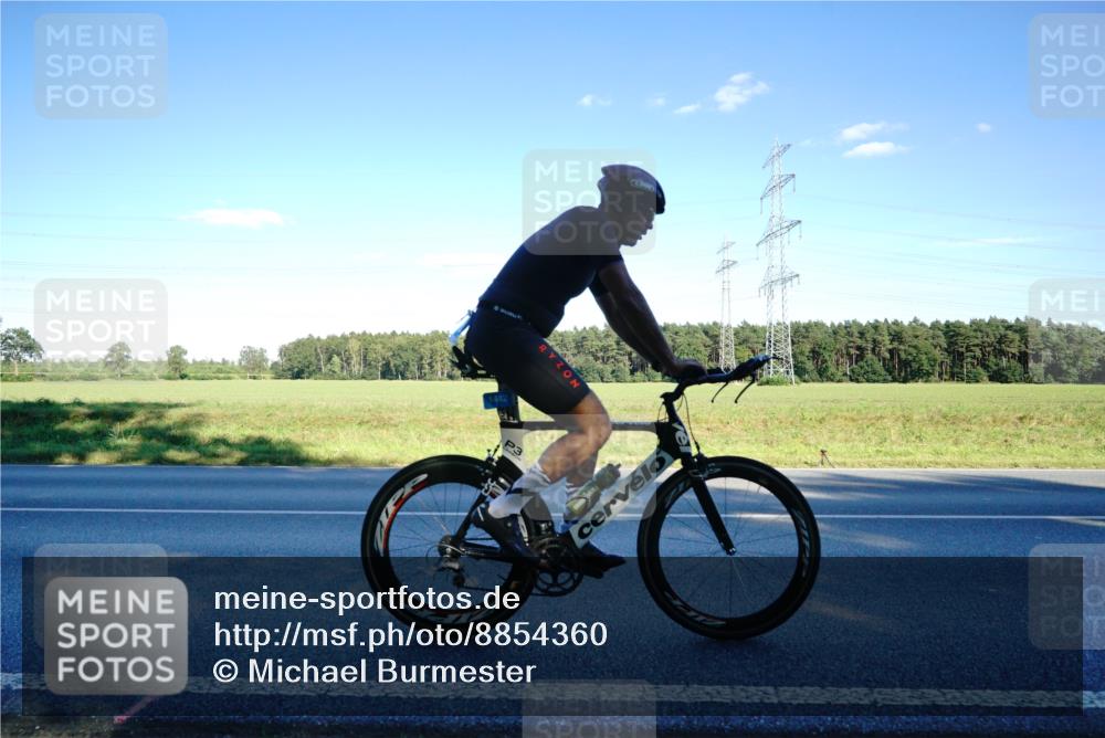 07.09.2025 - 19. Norderstedt Triathlon Michael Burmester http://msf.ph/oto/8854360 07.09.2025 16:15:36 Radfahren 1069, 1074, 1442, 1577 meine-sportfotos.de