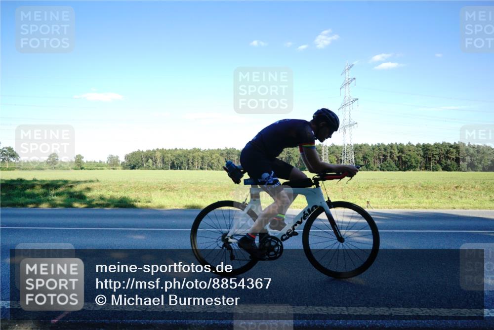 07.09.2025 - 19. Norderstedt Triathlon Michael Burmester http://msf.ph/oto/8854367 07.09.2025 16:15:52 Radfahren 1409, 1427, 1549 meine-sportfotos.de