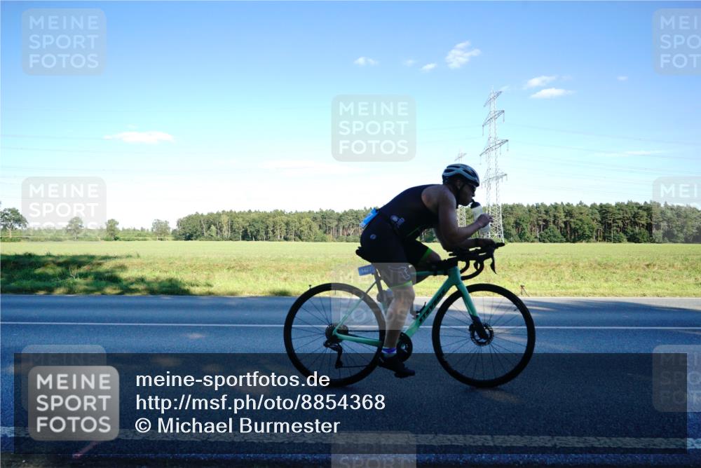 07.09.2025 - 19. Norderstedt Triathlon Michael Burmester http://msf.ph/oto/8854368 07.09.2025 16:15:52 Radfahren 1409, 1427, 1549 meine-sportfotos.de