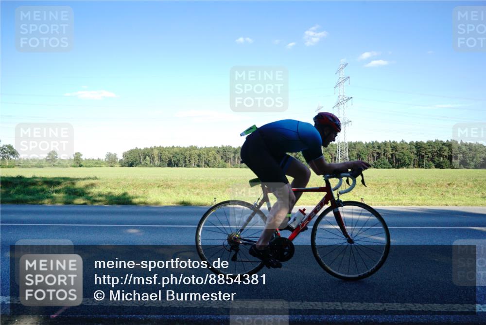 07.09.2025 - 19. Norderstedt Triathlon Michael Burmester http://msf.ph/oto/8854381 07.09.2025 16:16:12 Radfahren 1058, 1631 meine-sportfotos.de