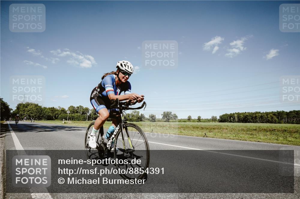 07.09.2025 - 19. Norderstedt Triathlon Michael Burmester http://msf.ph/oto/8854391 07.09.2025 14:56:52 Radfahren 473, 1447, 1474 meine-sportfotos.de
