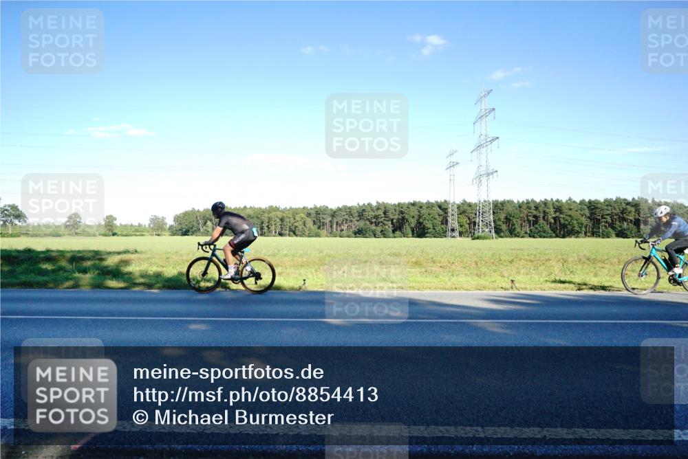 07.09.2025 - 19. Norderstedt Triathlon Michael Burmester http://msf.ph/oto/8854413 07.09.2025 16:16:55 Radfahren 503, 903, 1077, 1411, 1464, 1611, 1630 meine-sportfotos.de
