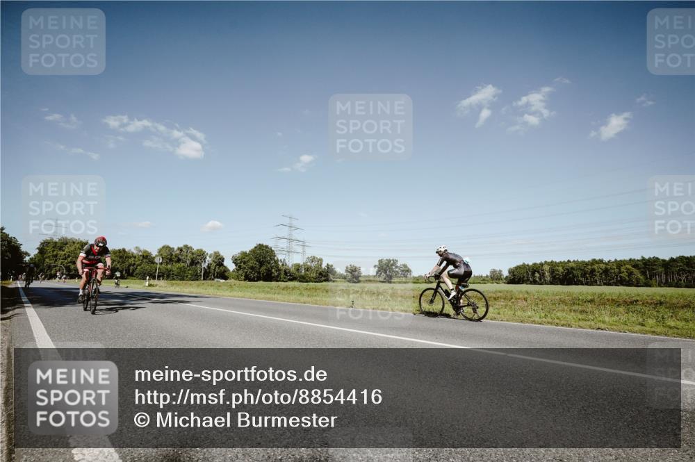 07.09.2025 - 19. Norderstedt Triathlon Michael Burmester http://msf.ph/oto/8854416 07.09.2025 14:57:14 Radfahren 395, 987 meine-sportfotos.de