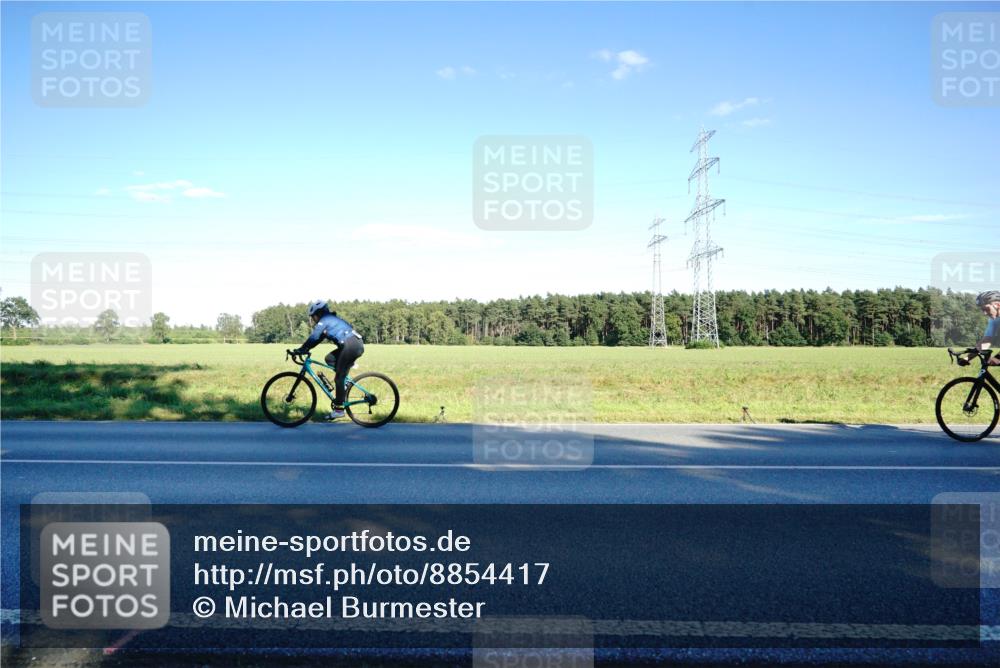 07.09.2025 - 19. Norderstedt Triathlon Michael Burmester http://msf.ph/oto/8854417 07.09.2025 16:16:56 Radfahren 503, 1091, 1411, 1464, 1611, 1630 meine-sportfotos.de