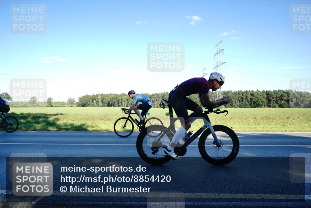 07.09.2025 - 19. Norderstedt Triathlon Michael Burmester http://msf.ph/oto/8854420 07.09.2025 16:16:57 Radfahren 503, 1091, 1454, 1464, 1611 meine-sportfotos.de