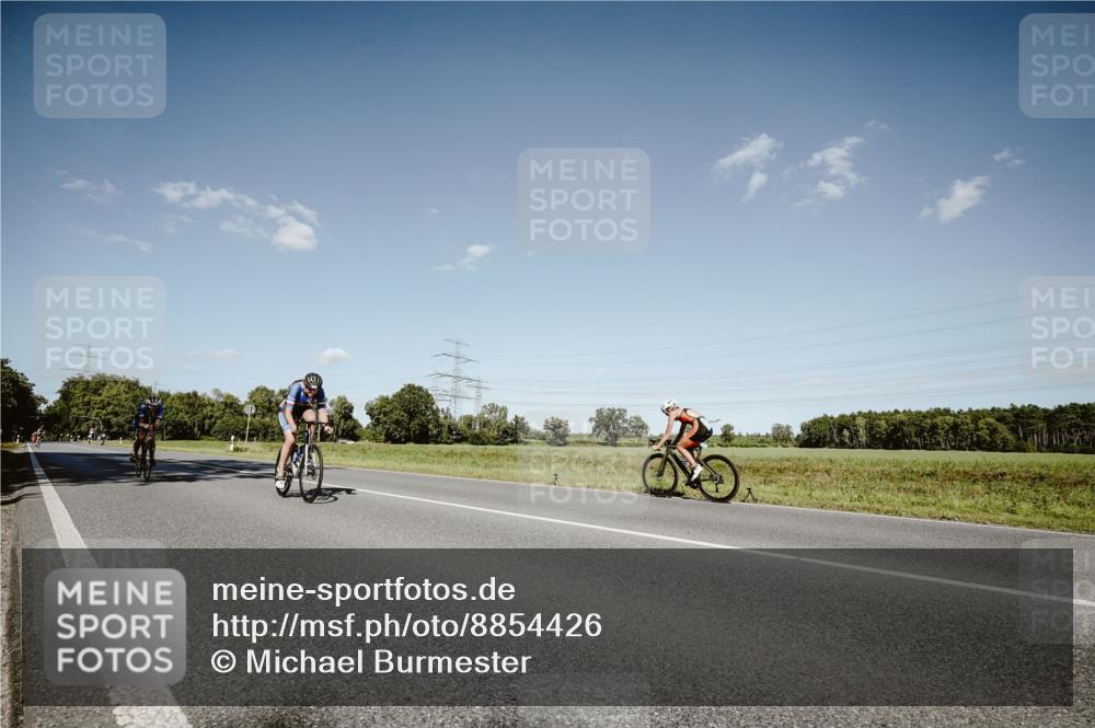 07.09.2025 - 19. Norderstedt Triathlon Michael Burmester http://msf.ph/oto/8854426 07.09.2025 14:57:20 Radfahren 395, 479, 480 meine-sportfotos.de