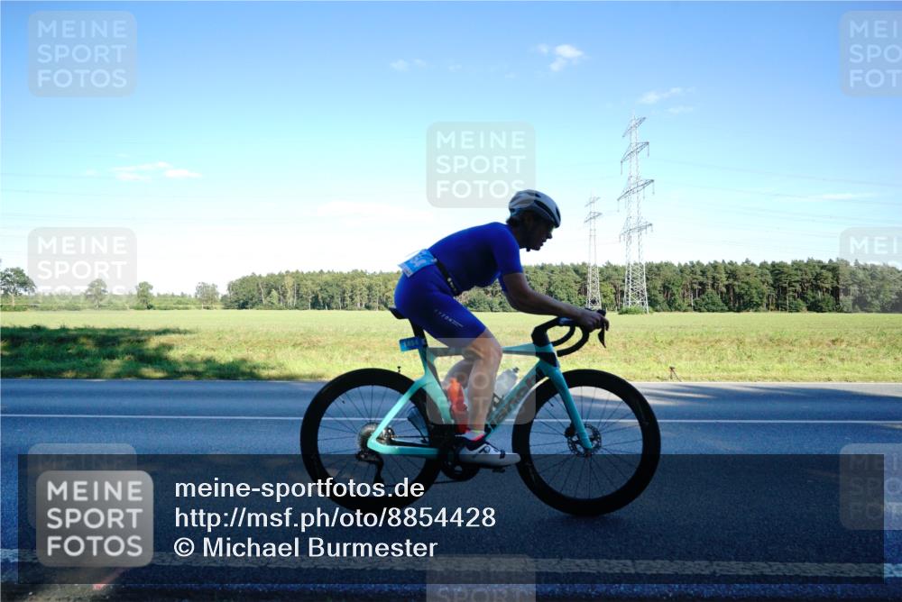 07.09.2025 - 19. Norderstedt Triathlon Michael Burmester http://msf.ph/oto/8854428 07.09.2025 16:16:59 Radfahren 371, 503, 1091, 1454, 1464, 1611 meine-sportfotos.de