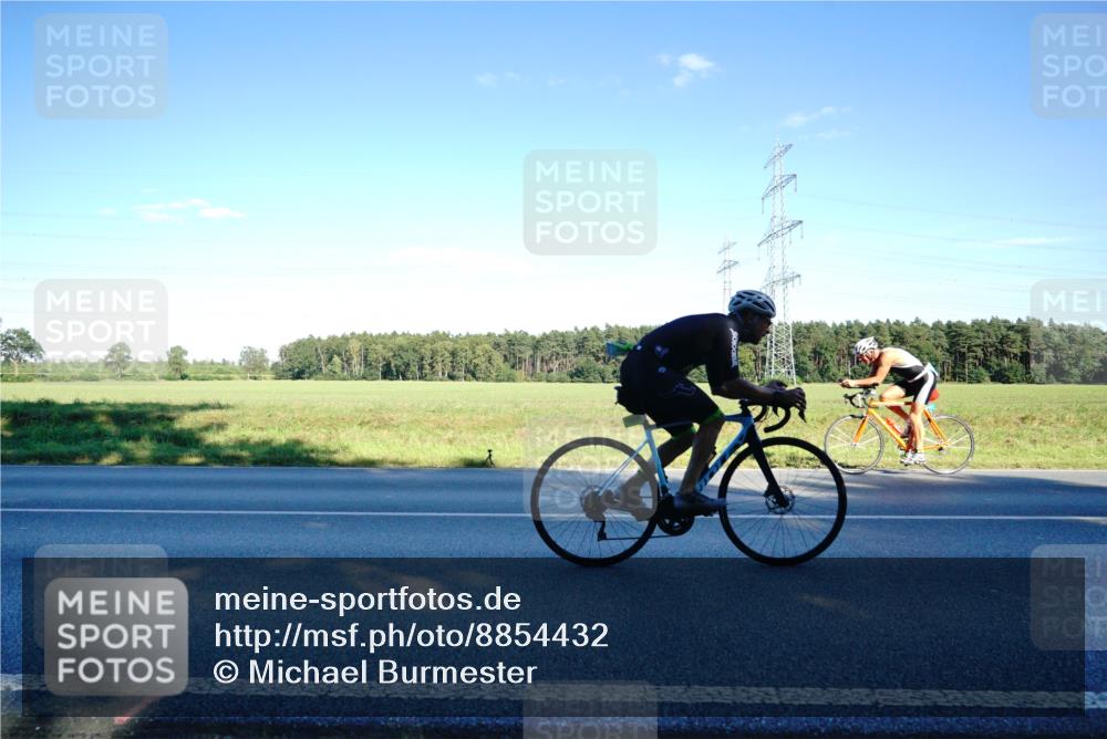07.09.2025 - 19. Norderstedt Triathlon Michael Burmester http://msf.ph/oto/8854432 07.09.2025 16:17:02 Radfahren 371, 376, 396, 902, 1091, 1448, 1454, 1609 meine-sportfotos.de