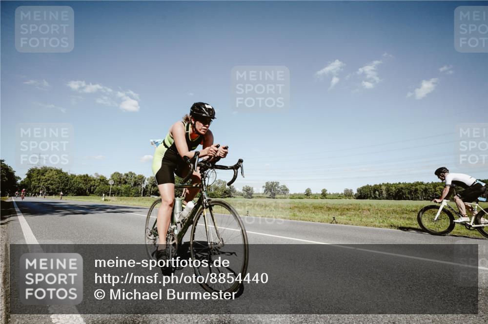 07.09.2025 - 19. Norderstedt Triathlon Michael Burmester http://msf.ph/oto/8854440 07.09.2025 14:57:26 Radfahren 387 meine-sportfotos.de