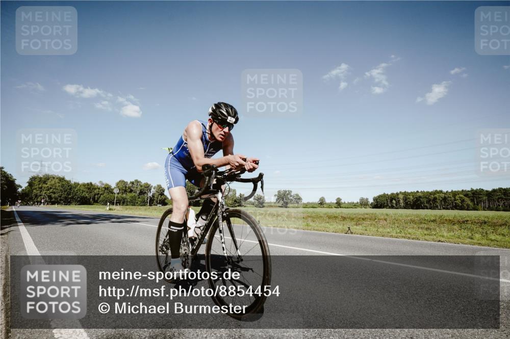07.09.2025 - 19. Norderstedt Triathlon Michael Burmester http://msf.ph/oto/8854454 07.09.2025 14:57:40 Radfahren 408, 967 meine-sportfotos.de