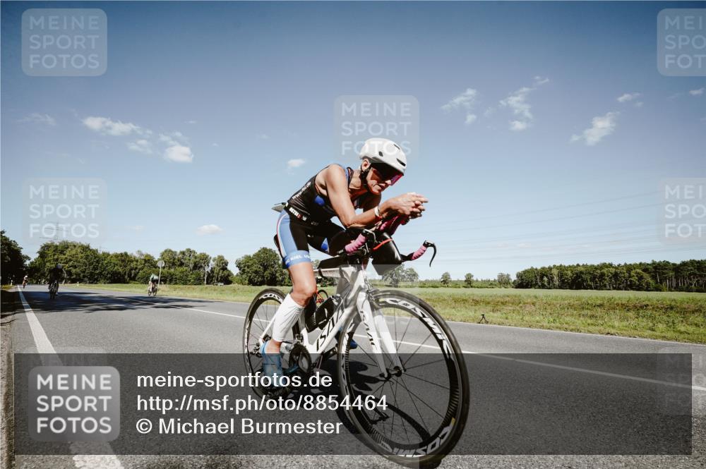 07.09.2025 - 19. Norderstedt Triathlon Michael Burmester http://msf.ph/oto/8854464 07.09.2025 14:57:47 Radfahren 477, 887 meine-sportfotos.de