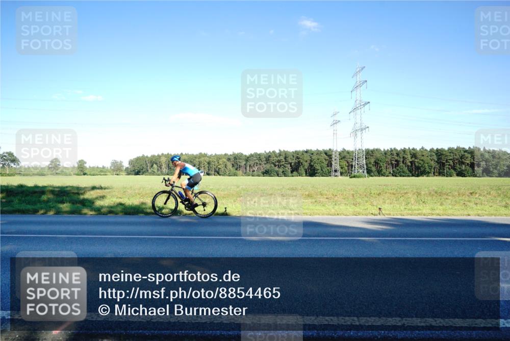 07.09.2025 - 19. Norderstedt Triathlon Michael Burmester http://msf.ph/oto/8854465 07.09.2025 16:17:35 Radfahren 1084 meine-sportfotos.de