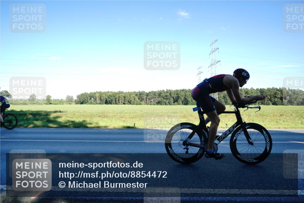 07.09.2025 - 19. Norderstedt Triathlon Michael Burmester http://msf.ph/oto/8854472 07.09.2025 16:17:39 Radfahren 362, 864, 918, 1084 meine-sportfotos.de