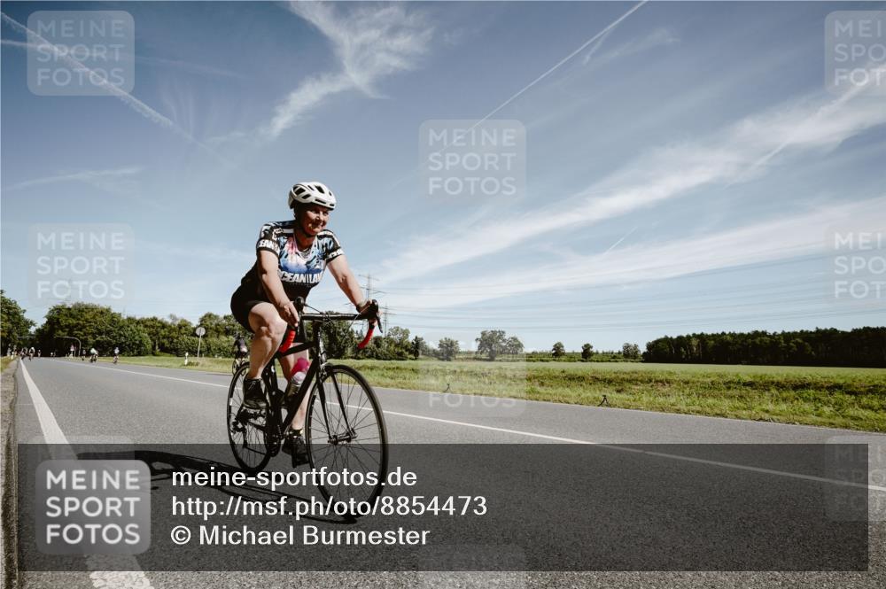 07.09.2025 - 19. Norderstedt Triathlon Michael Burmester http://msf.ph/oto/8854473 07.09.2025 11:58:30 Radfahren 233, 1306 meine-sportfotos.de