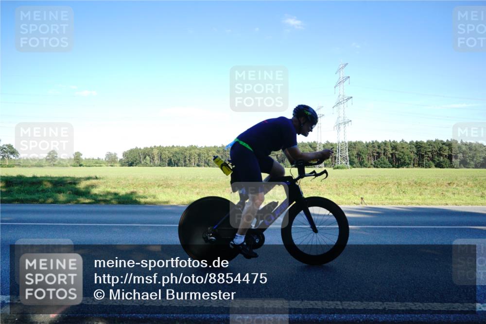 07.09.2025 - 19. Norderstedt Triathlon Michael Burmester http://msf.ph/oto/8854475 07.09.2025 16:17:40 Radfahren 362, 864, 918, 1084 meine-sportfotos.de