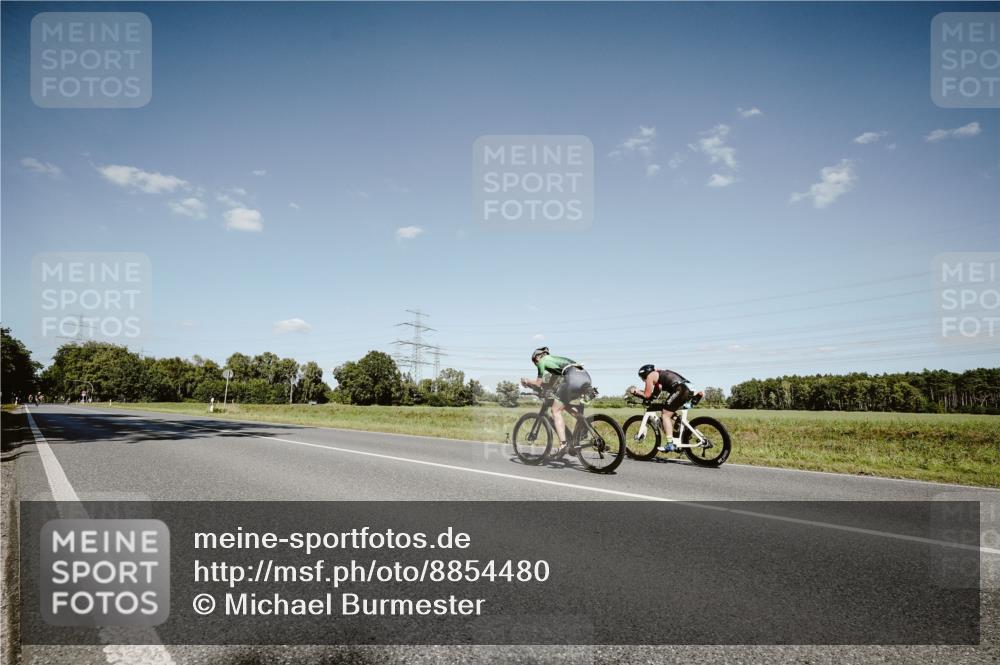 07.09.2025 - 19. Norderstedt Triathlon Michael Burmester http://msf.ph/oto/8854480 07.09.2025 14:58:02 Radfahren 440 meine-sportfotos.de