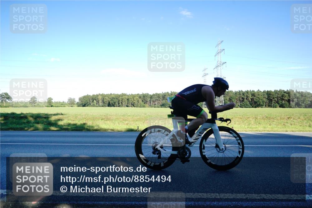 07.09.2025 - 19. Norderstedt Triathlon Michael Burmester http://msf.ph/oto/8854494 07.09.2025 16:17:51 Radfahren 944, 1534, 1588, 1602 meine-sportfotos.de