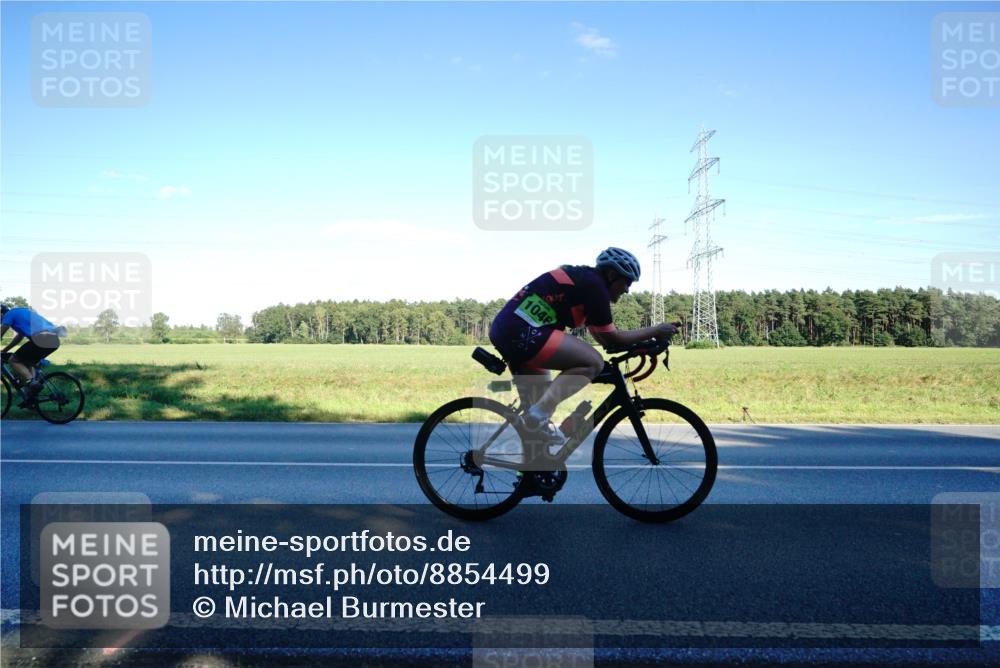 07.09.2025 - 19. Norderstedt Triathlon Michael Burmester http://msf.ph/oto/8854499 07.09.2025 16:17:54 Radfahren 1046, 1534, 1602 meine-sportfotos.de