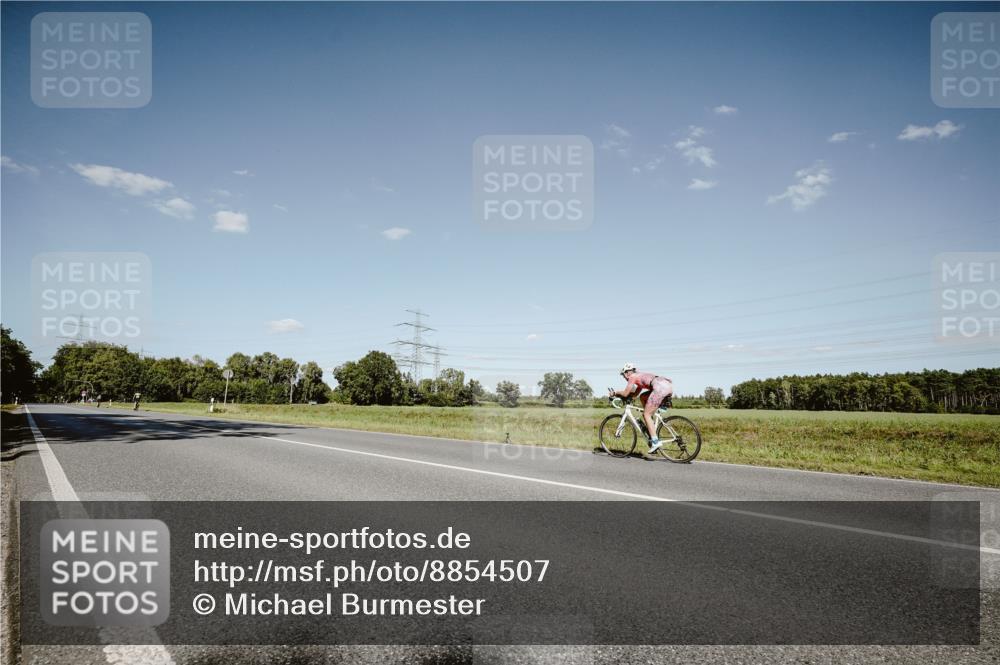 07.09.2025 - 19. Norderstedt Triathlon Michael Burmester http://msf.ph/oto/8854507 07.09.2025 14:58:24 Radfahren  meine-sportfotos.de