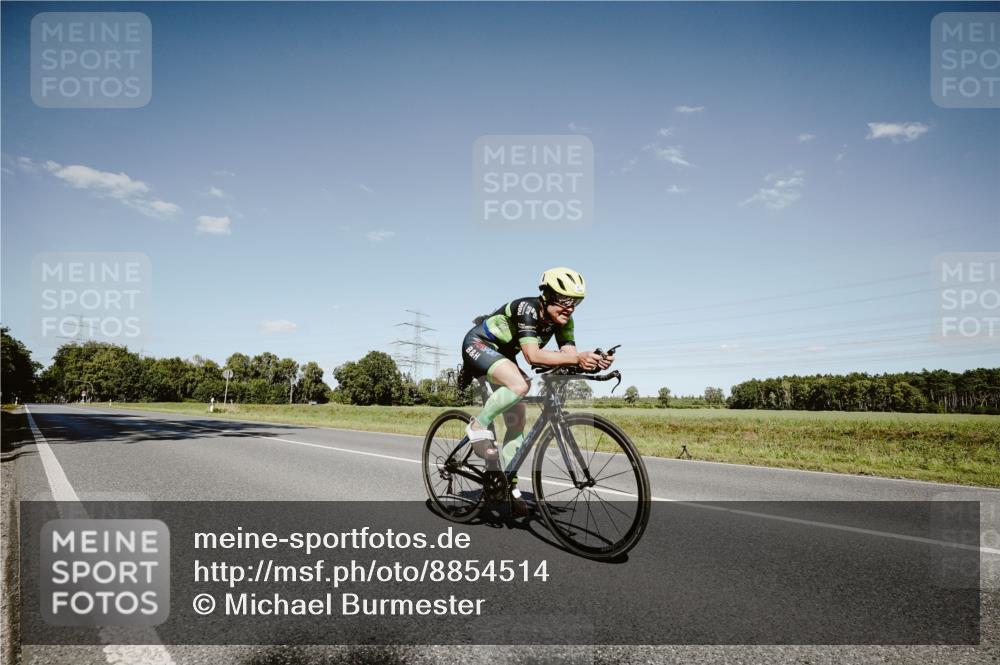07.09.2025 - 19. Norderstedt Triathlon Michael Burmester http://msf.ph/oto/8854514 07.09.2025 14:58:50 Radfahren 461, 1480 meine-sportfotos.de