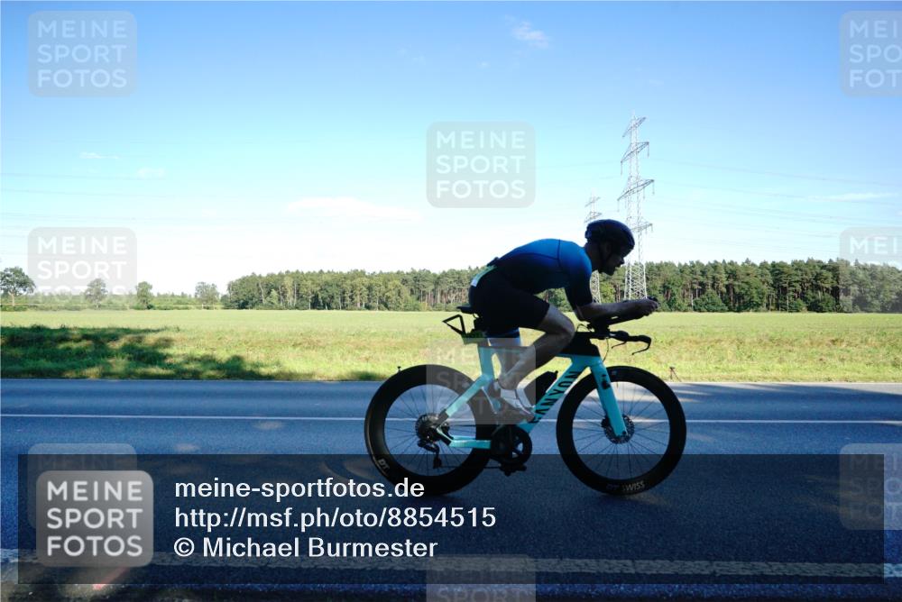 07.09.2025 - 19. Norderstedt Triathlon Michael Burmester http://msf.ph/oto/8854515 07.09.2025 16:18:05 Radfahren 878, 1555, 1619, 1621, 1627 meine-sportfotos.de