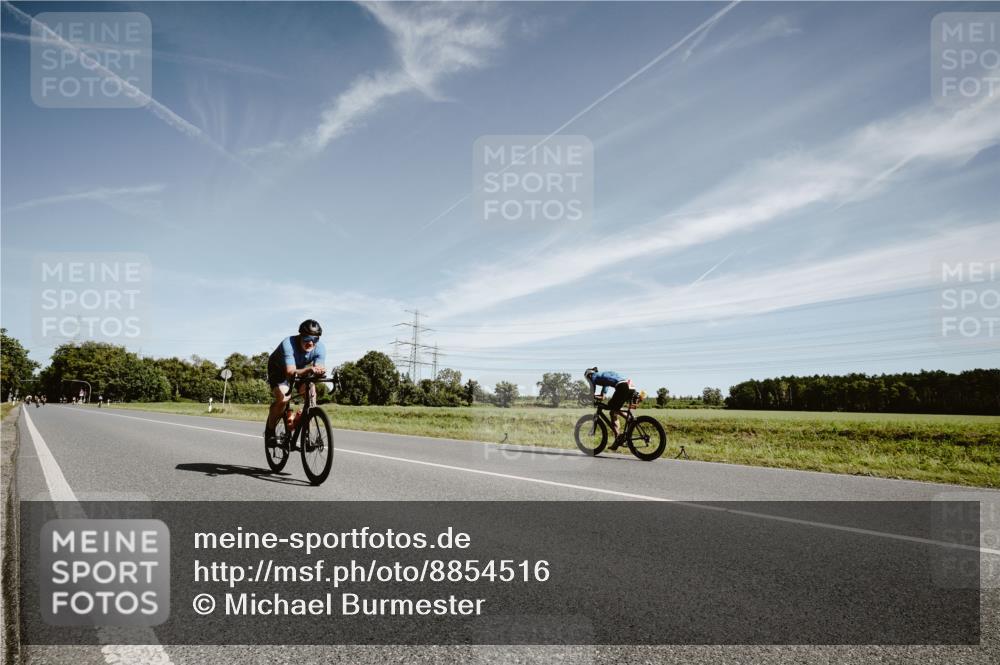 07.09.2025 - 19. Norderstedt Triathlon Michael Burmester http://msf.ph/oto/8854516 07.09.2025 11:58:58 Radfahren 303 meine-sportfotos.de