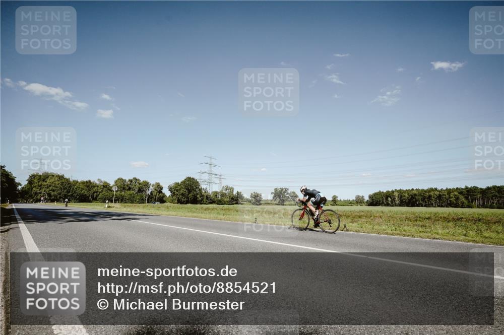 07.09.2025 - 19. Norderstedt Triathlon Michael Burmester http://msf.ph/oto/8854521 07.09.2025 14:58:58 Radfahren  meine-sportfotos.de